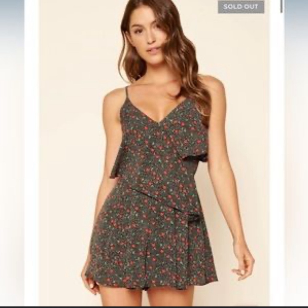 NWOT Sugarlips Romper M